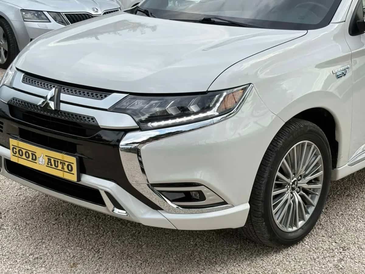 Mitsubishi Outlander - фото 4