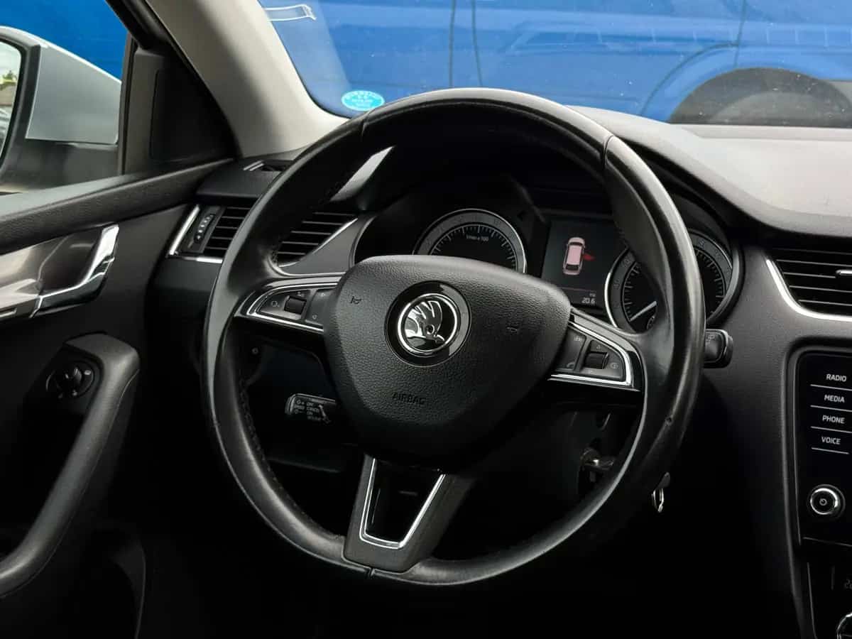 Skoda Octavia - фото 18