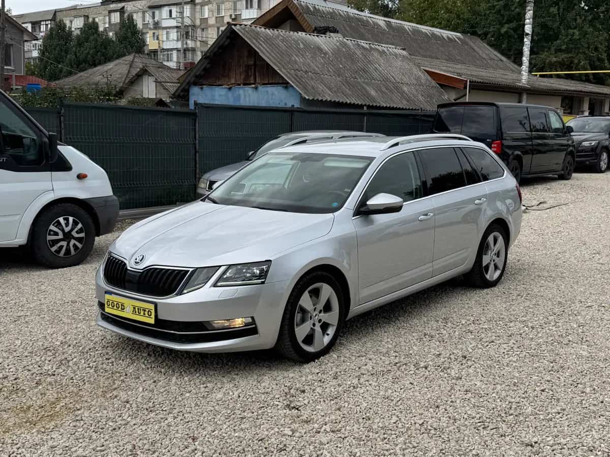 Skoda Octavia - фото 3