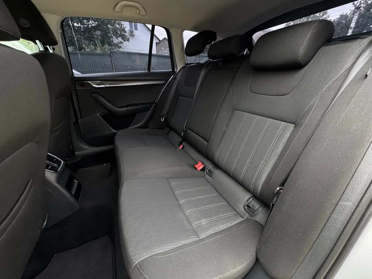 Skoda Octavia - фото 9