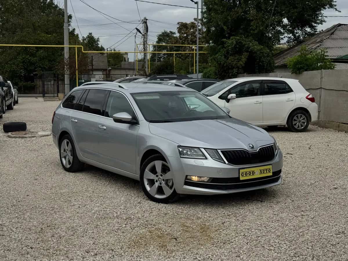 Skoda Octavia - фото 1