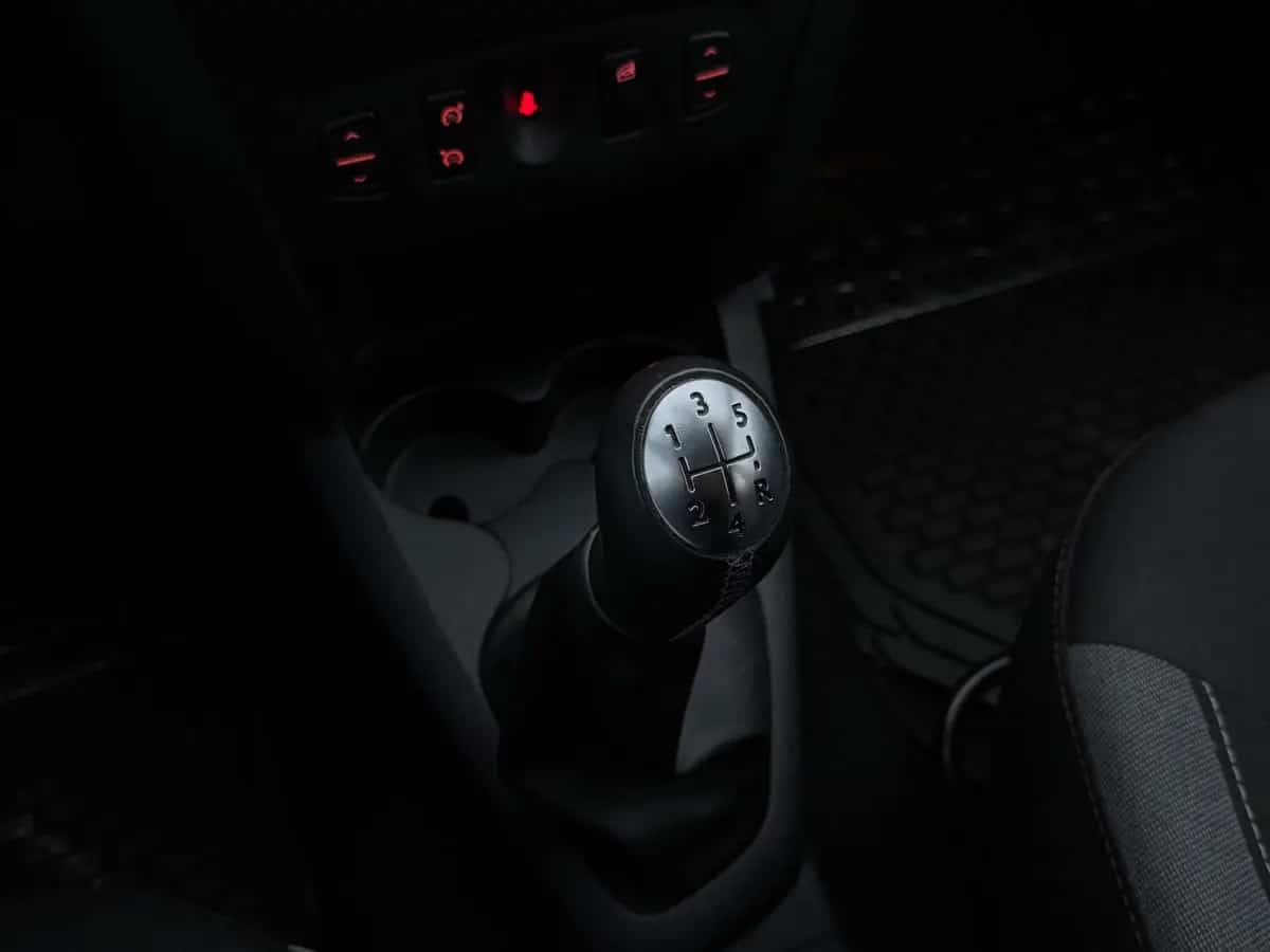 Dacia Sandero - фото 13