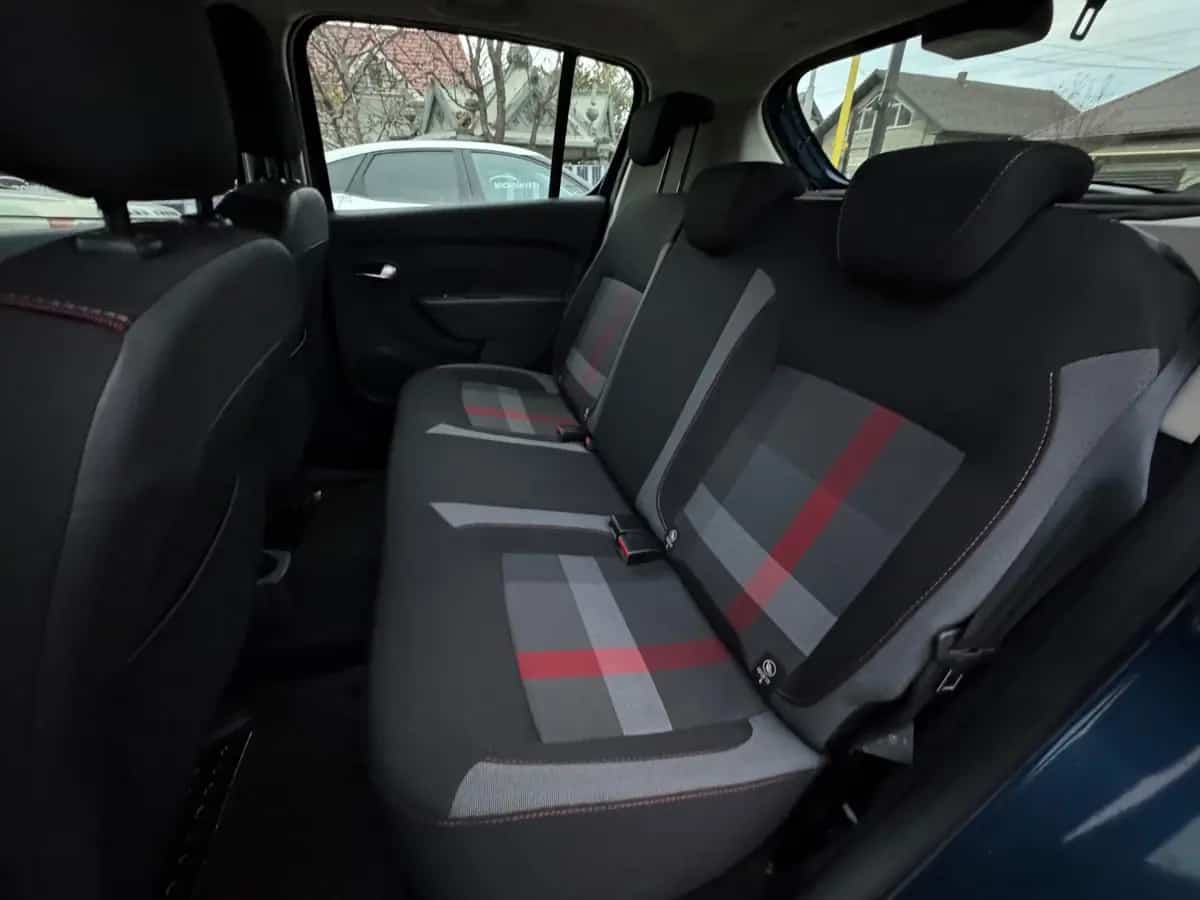 Dacia Sandero - фото 9