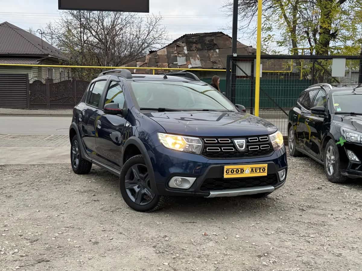 Dacia Sandero - фото 1