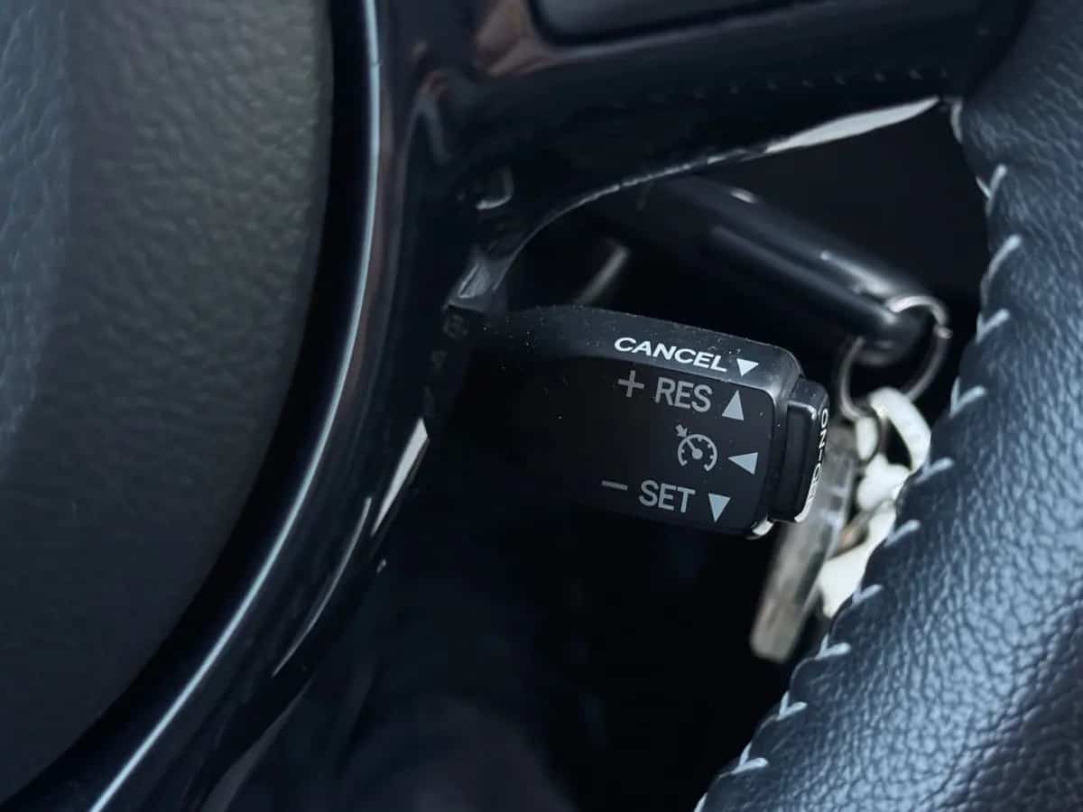 Toyota Yaris - фото 18