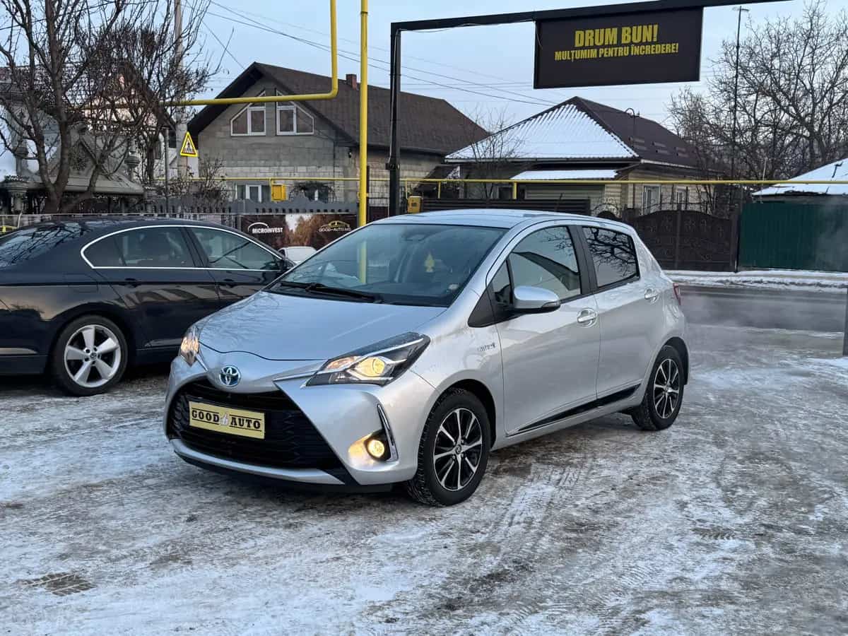 Toyota Yaris - фото 3