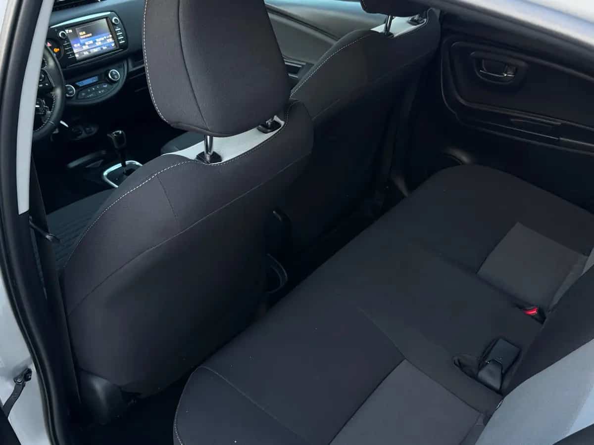 Toyota Yaris - фото 8