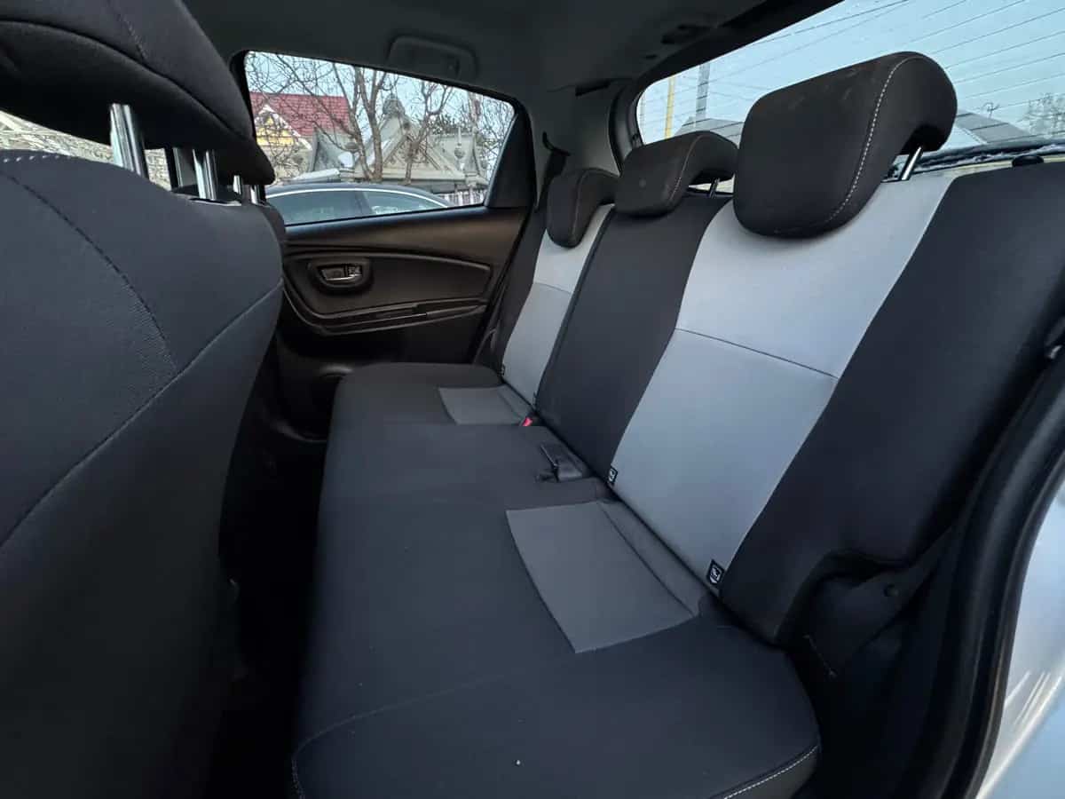 Toyota Yaris - фото 9