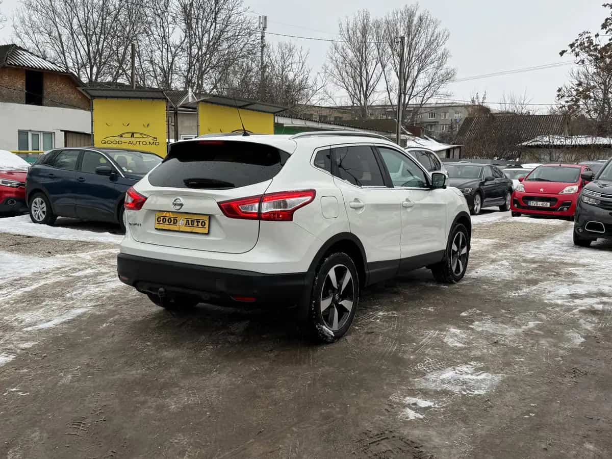 Nissan Qashqai - фото 5