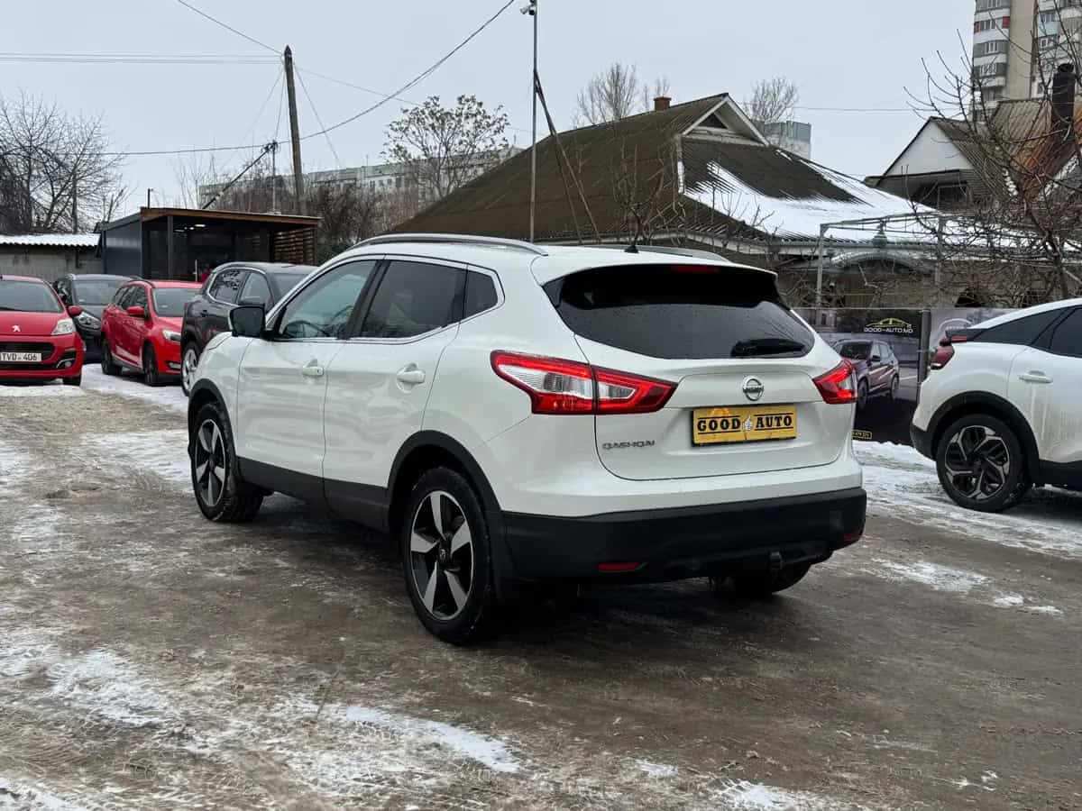 Nissan Qashqai - фото 6