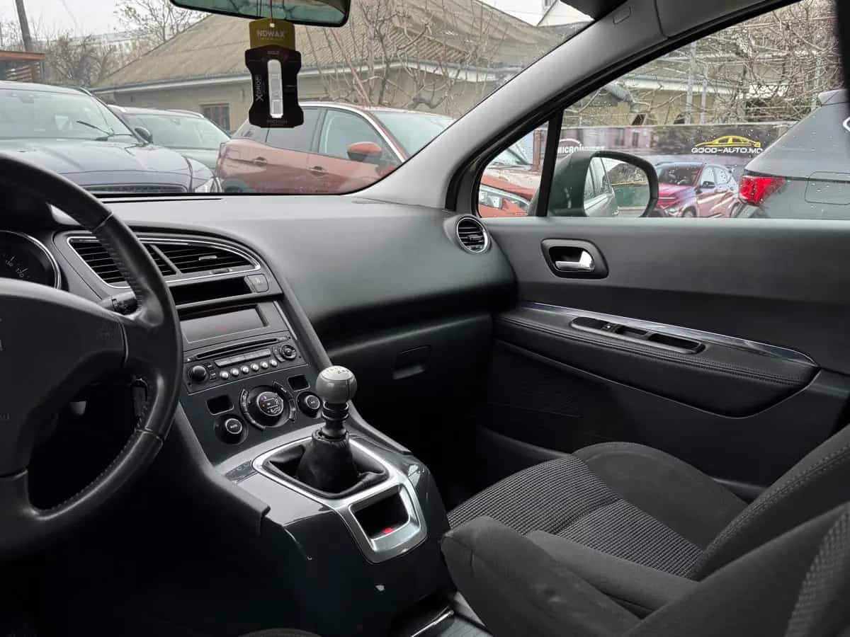 Peugeot 5008 - фото 11