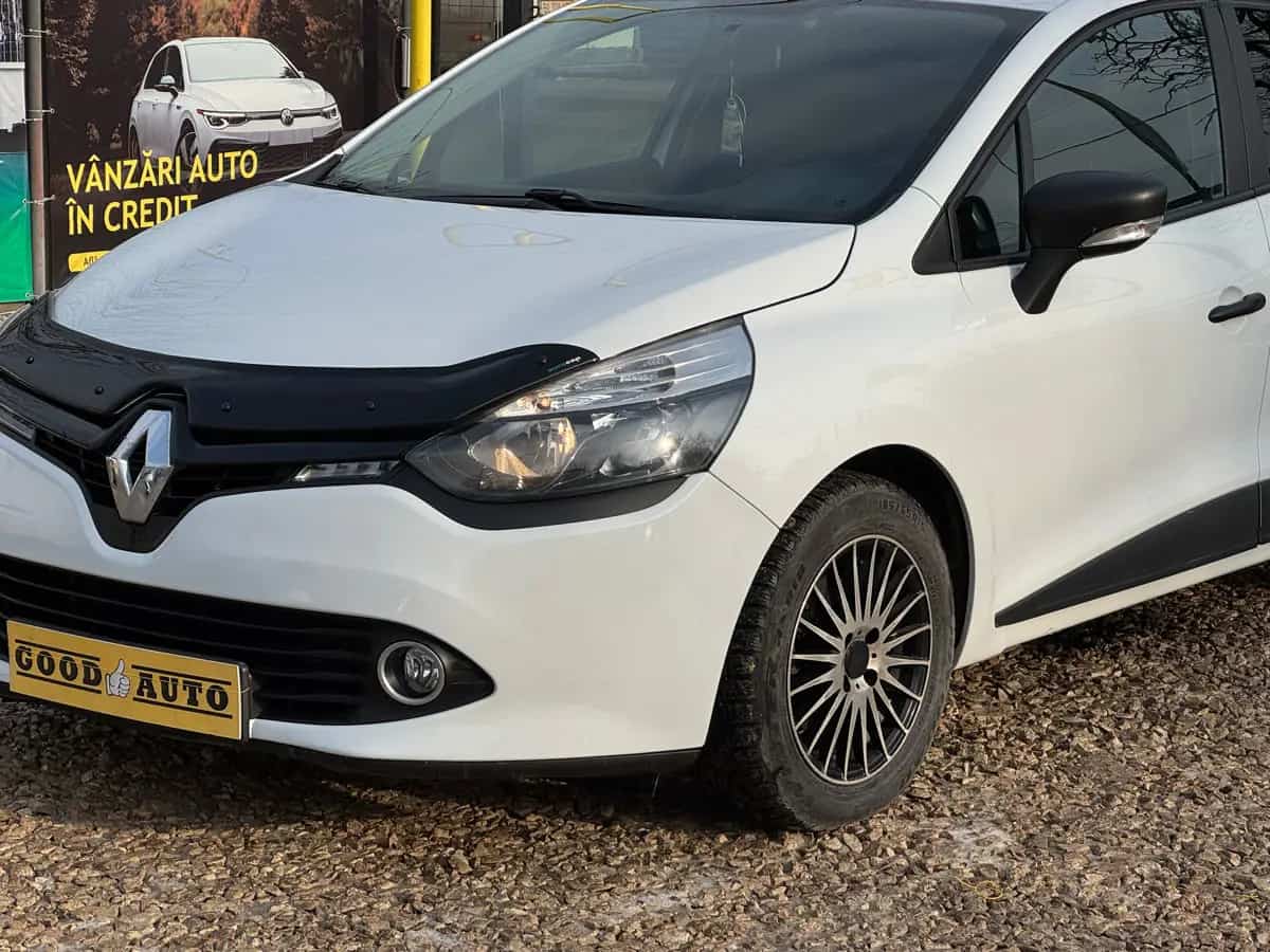 Renault Clio - фото 4