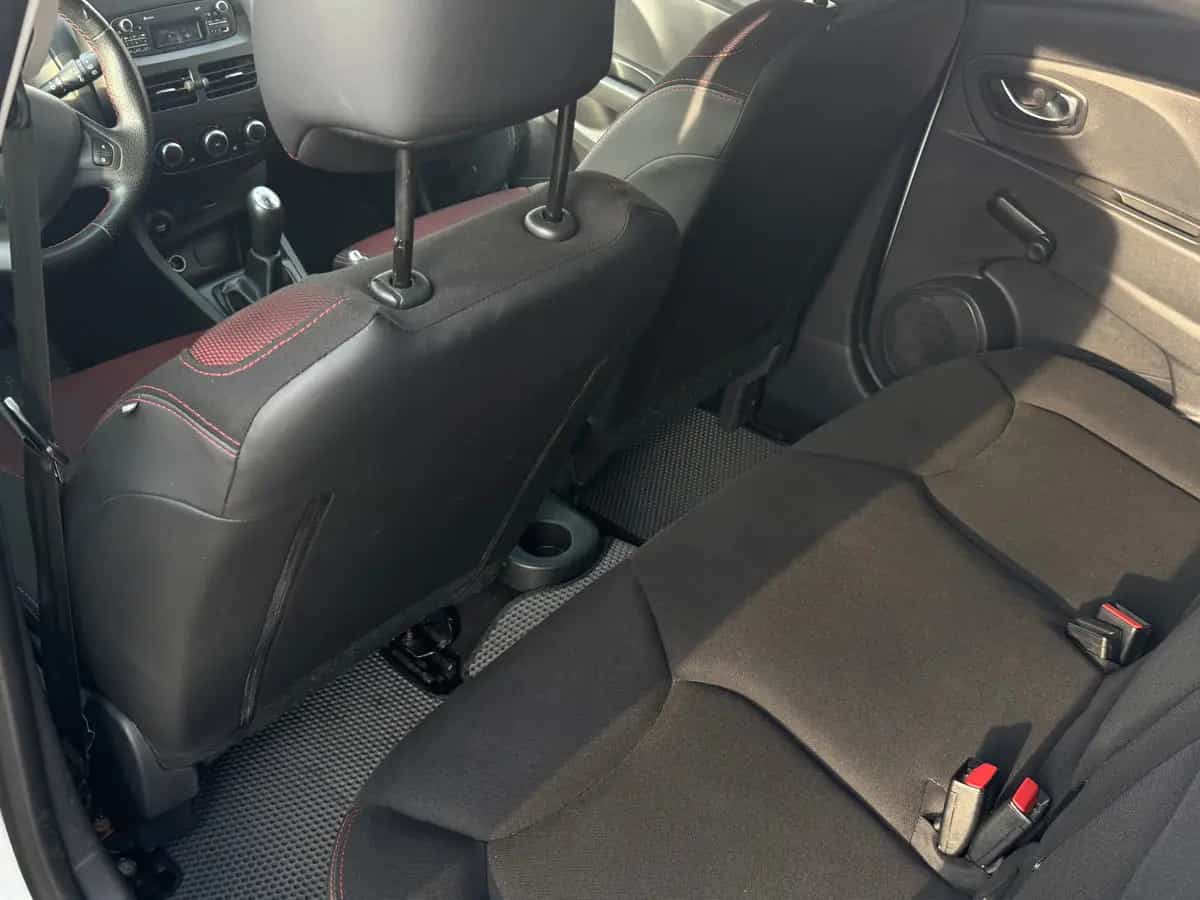 Renault Clio - фото 7