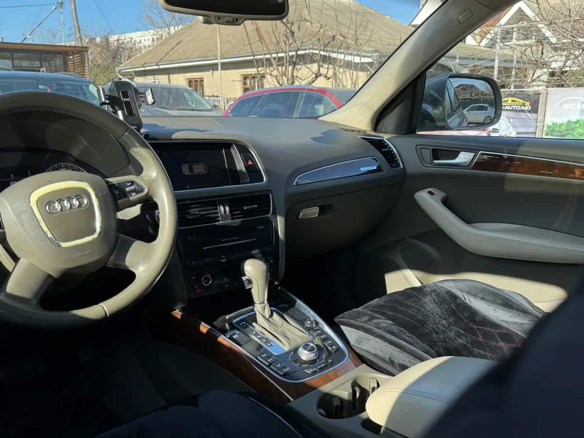 Audi Q5 - фото 12