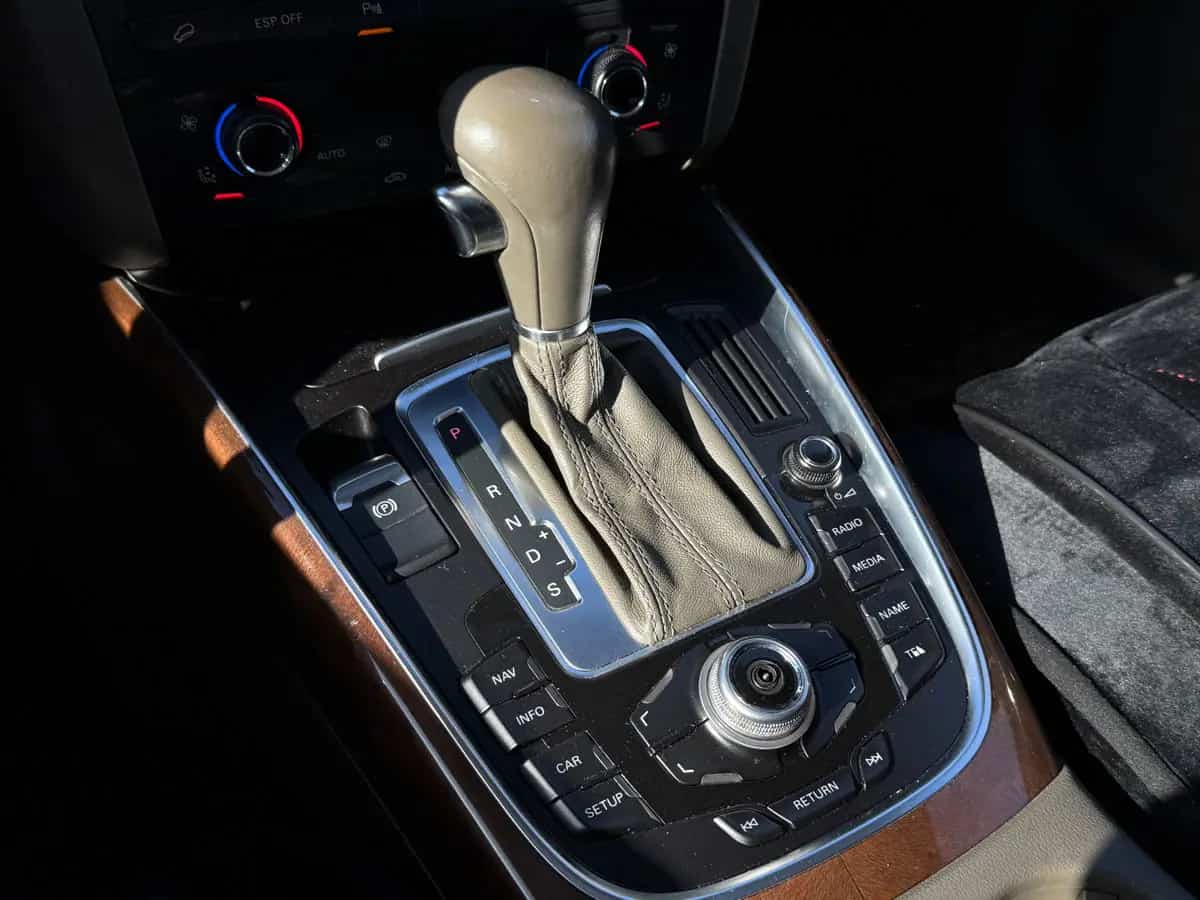 Audi Q5 - фото 13