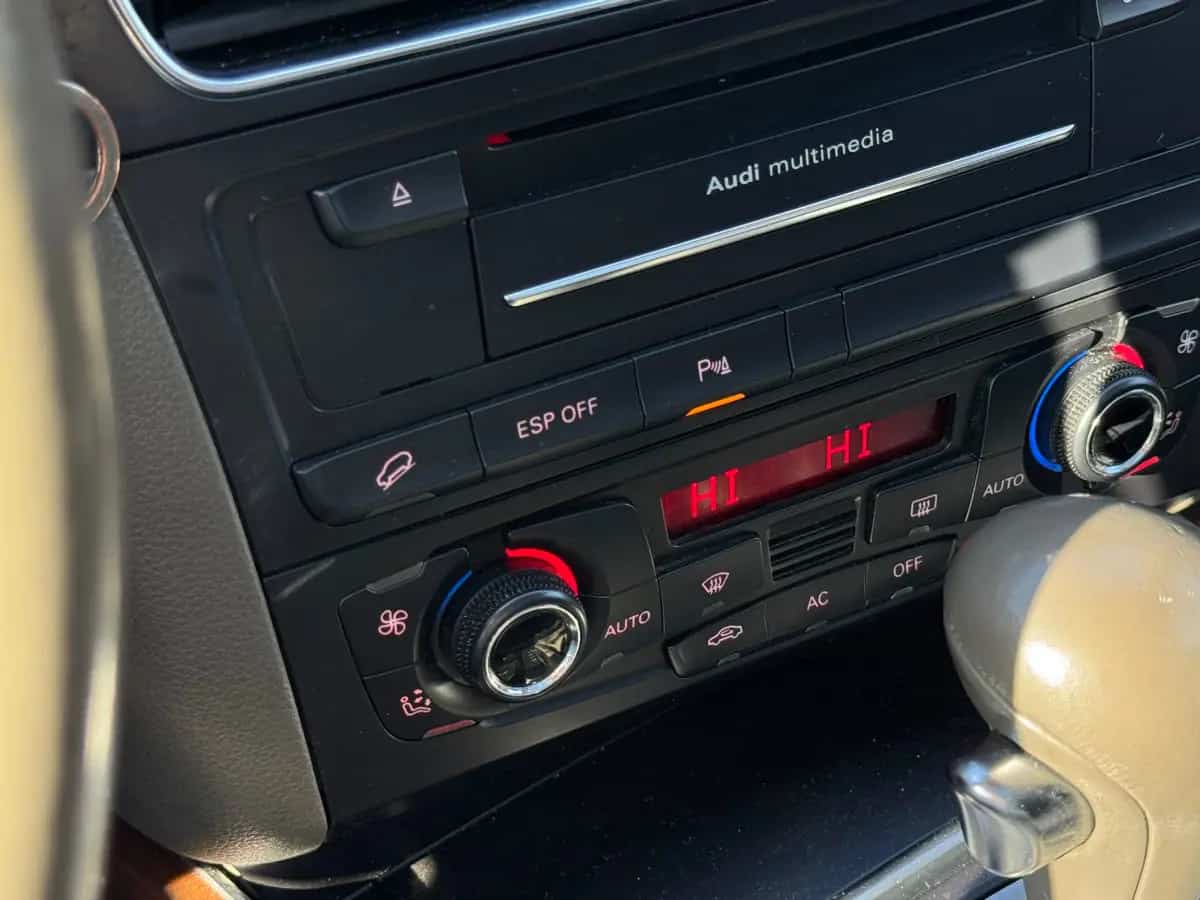 Audi Q5 - фото 14