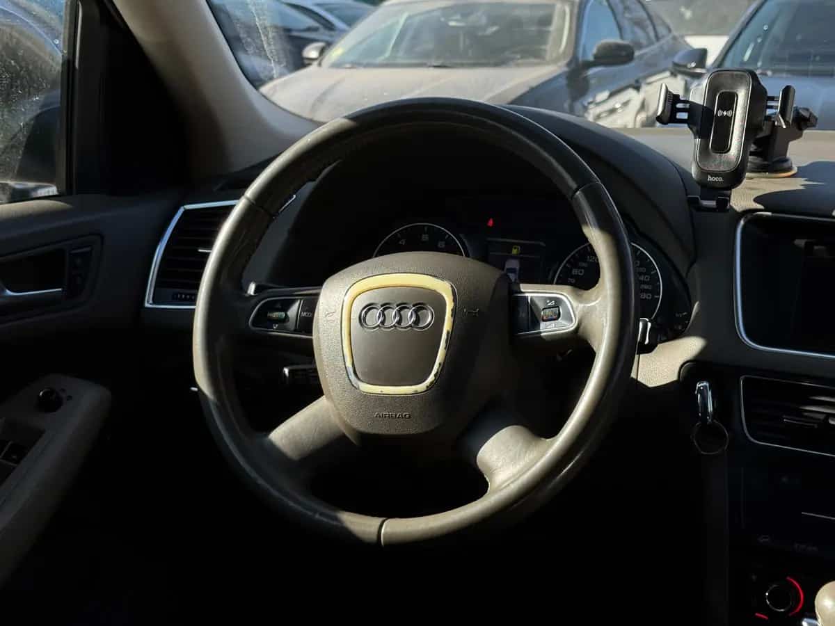 Audi Q5 - фото 17