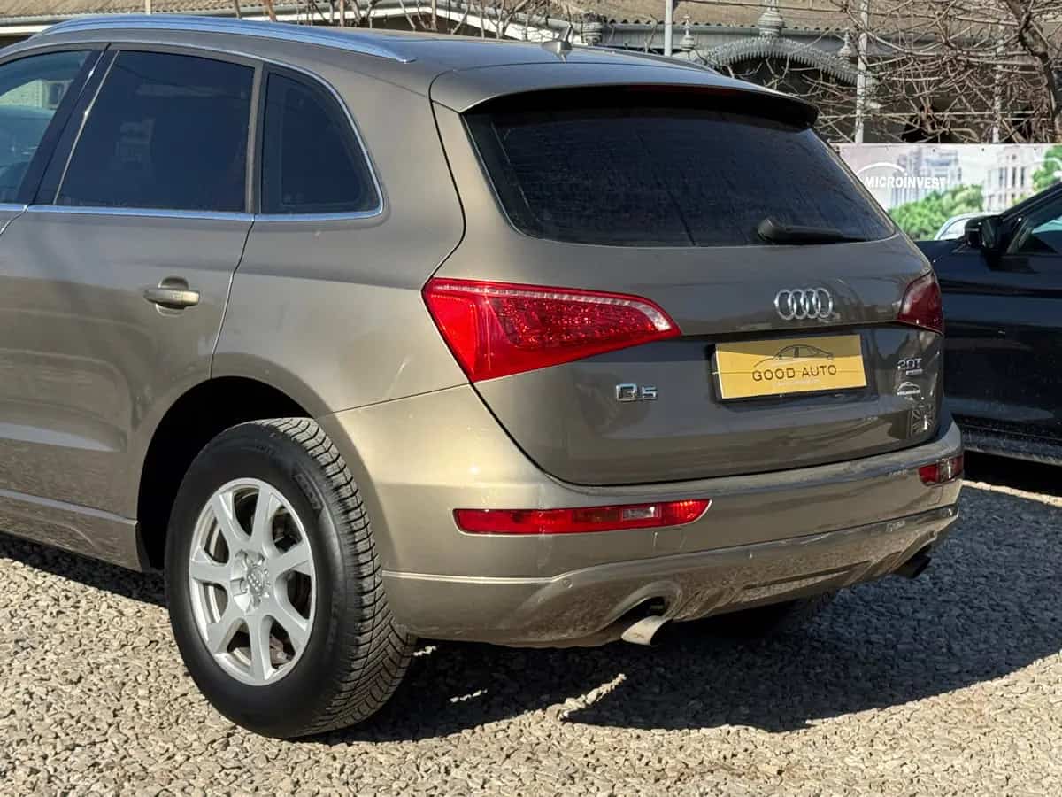 Audi Q5 - фото 7