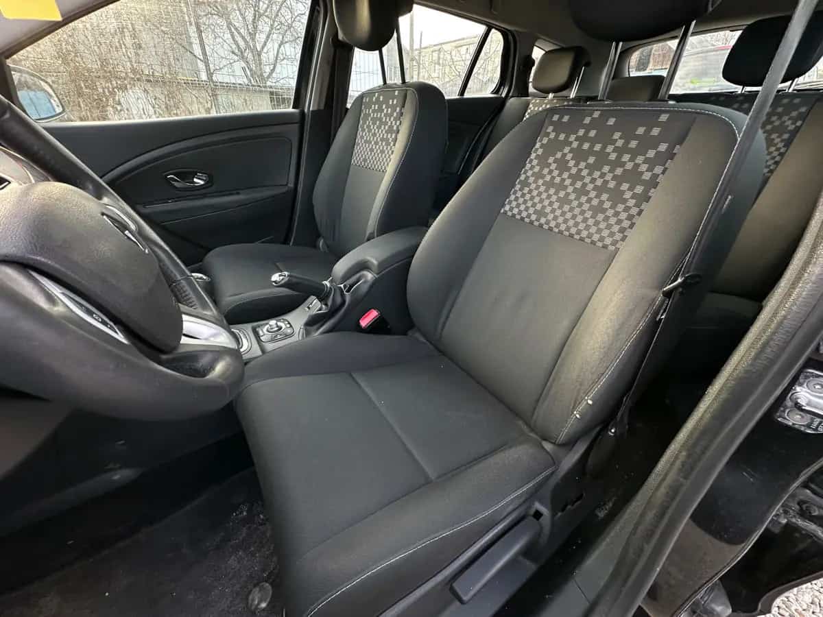 Renault Megane - фото 11