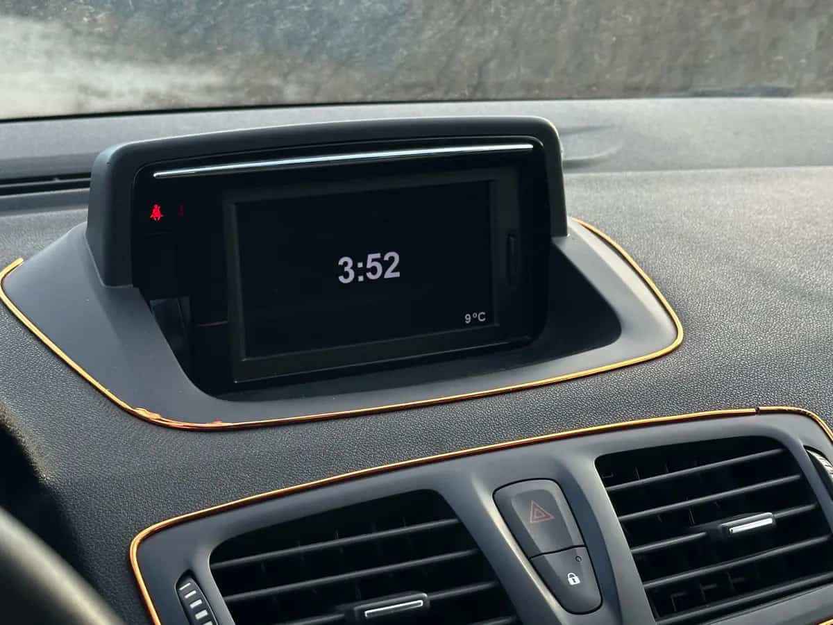 Renault Megane - фото 14