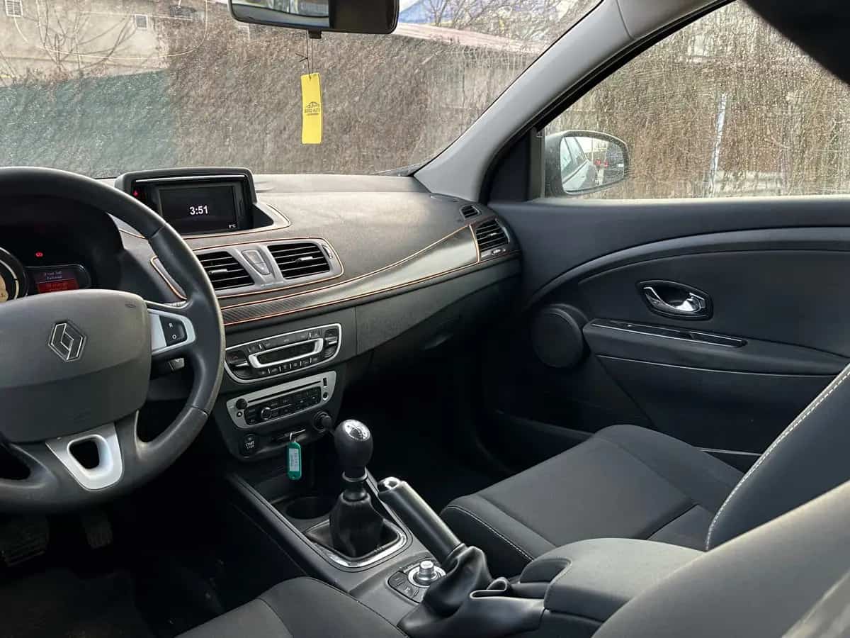 Renault Megane - фото 10