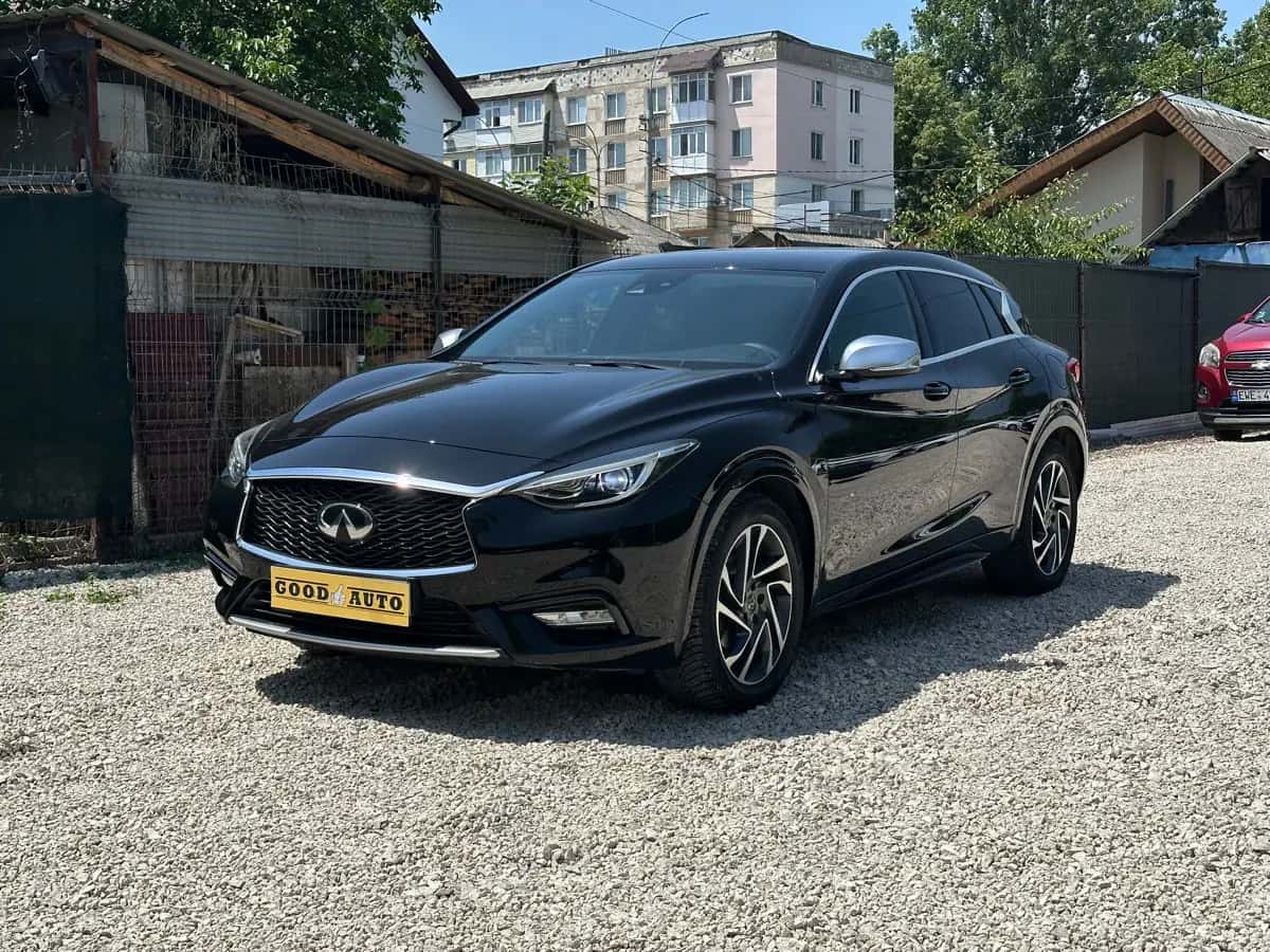 Infiniti Q30 - fotografia 3