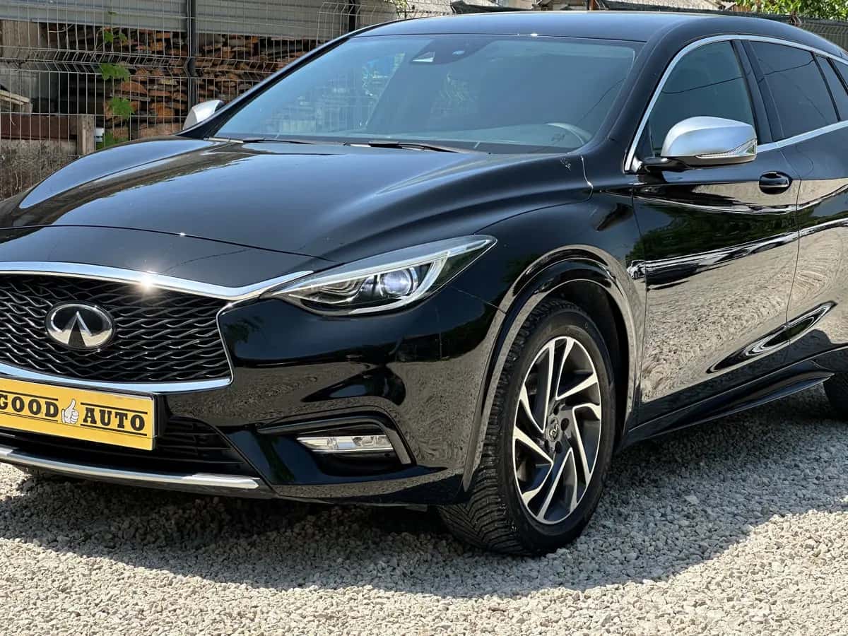 Infiniti Q30 - fotografia 4