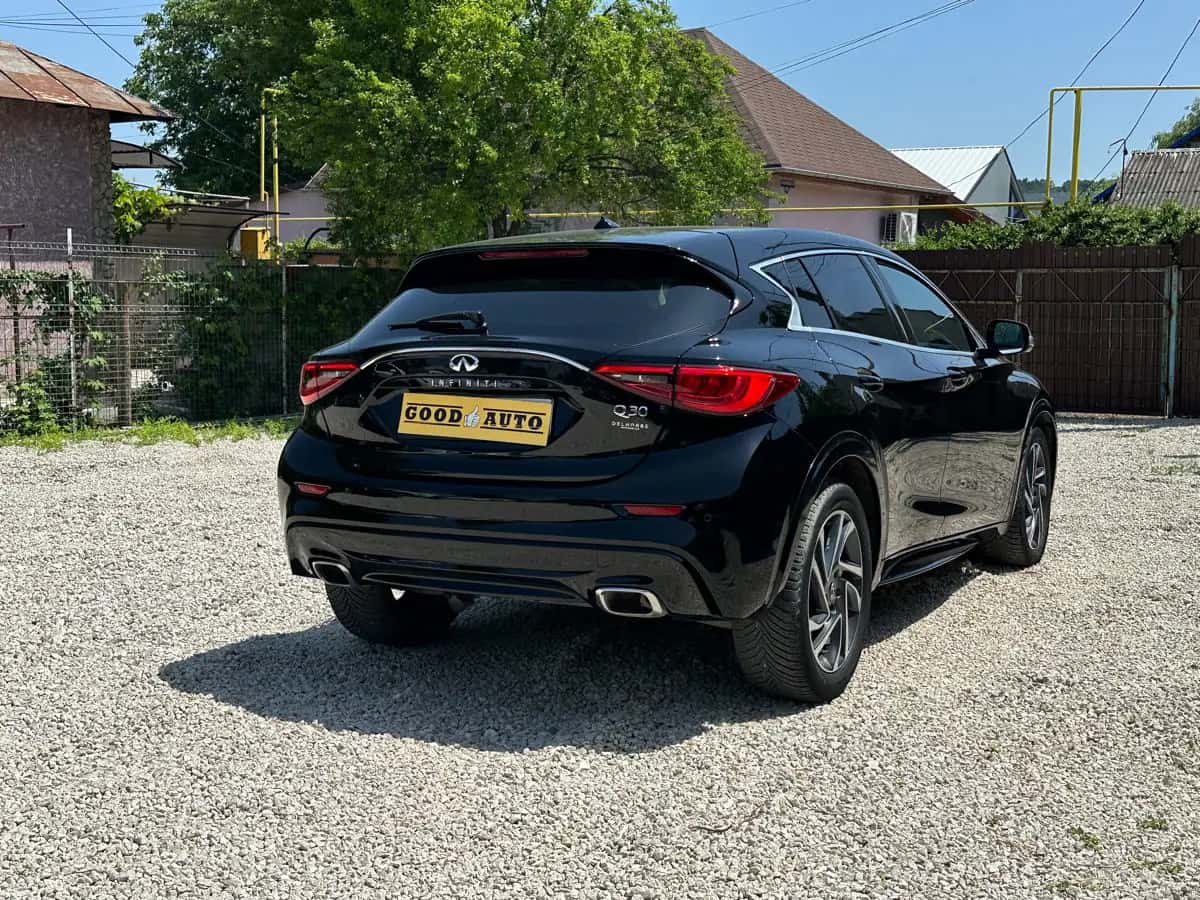 Infiniti Q30 - fotografia 5
