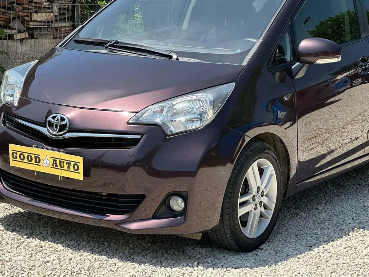 Toyota Verso-S - фото 4