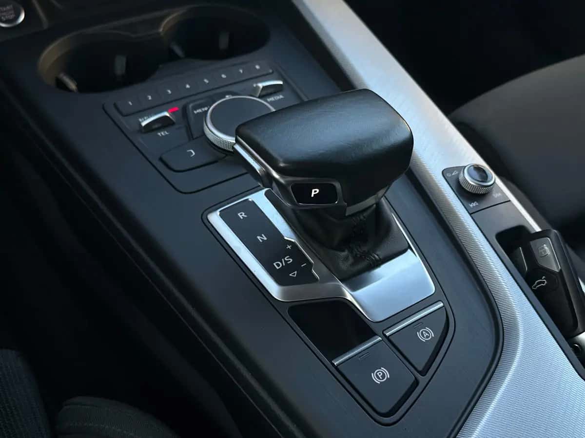 Audi A4 - fotografia 13