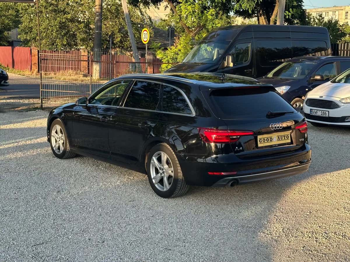 Audi A4 - fotografia 6