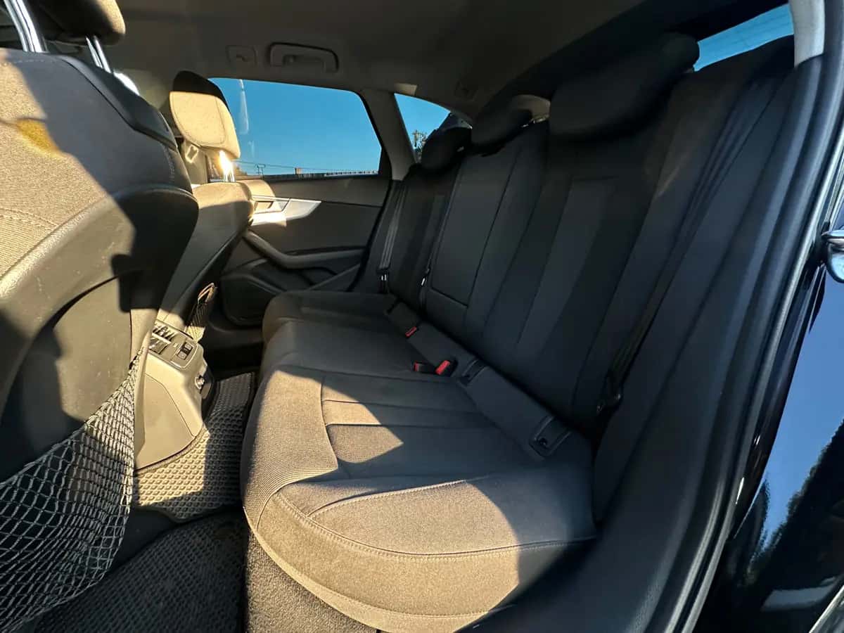 Audi A4 - fotografia 10