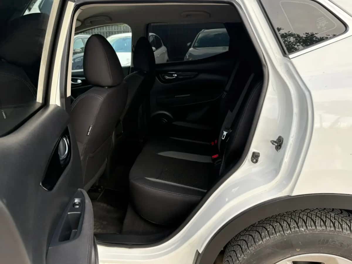 Nissan Qashqai - fotografia 10