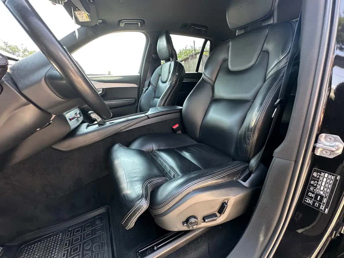 Volvo XC90 - fotografia 12