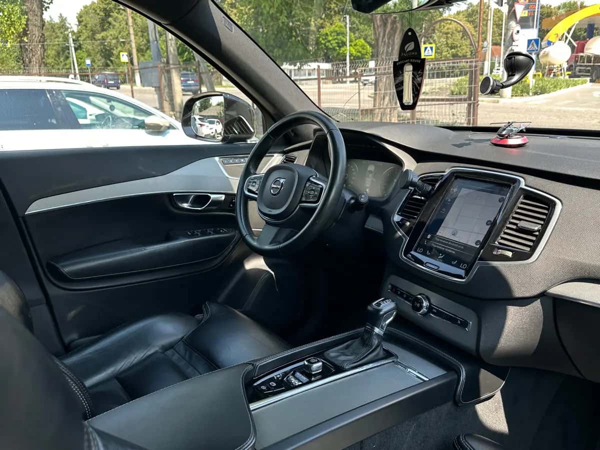 Volvo XC90 - fotografia 18