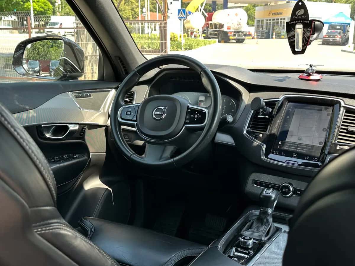 Volvo XC90 - fotografia 19