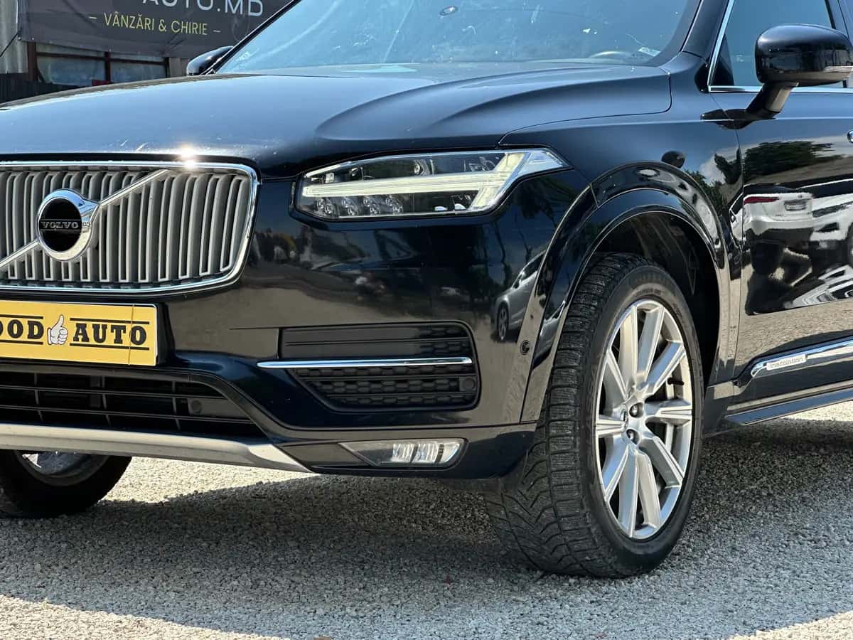 Volvo XC90 - fotografia 4