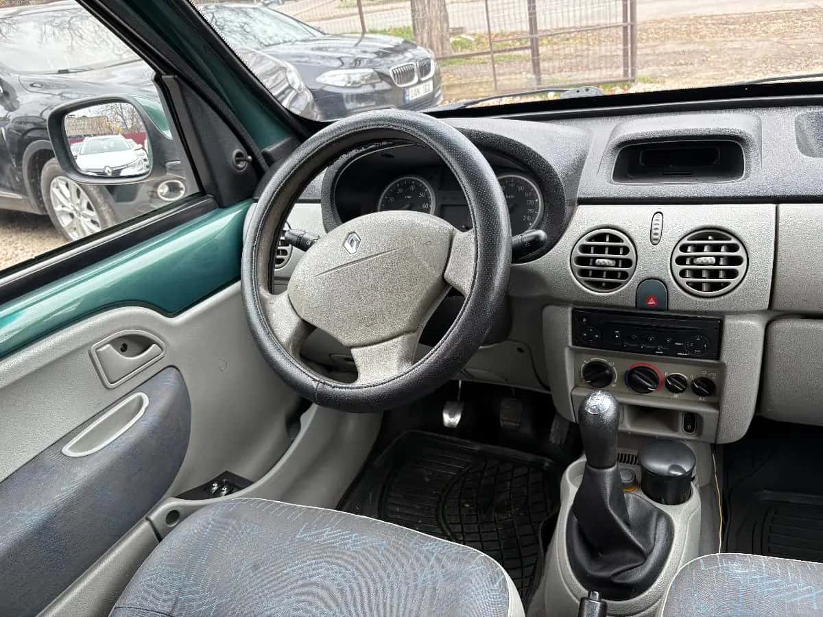 Renault Kangoo - fotografia 8
