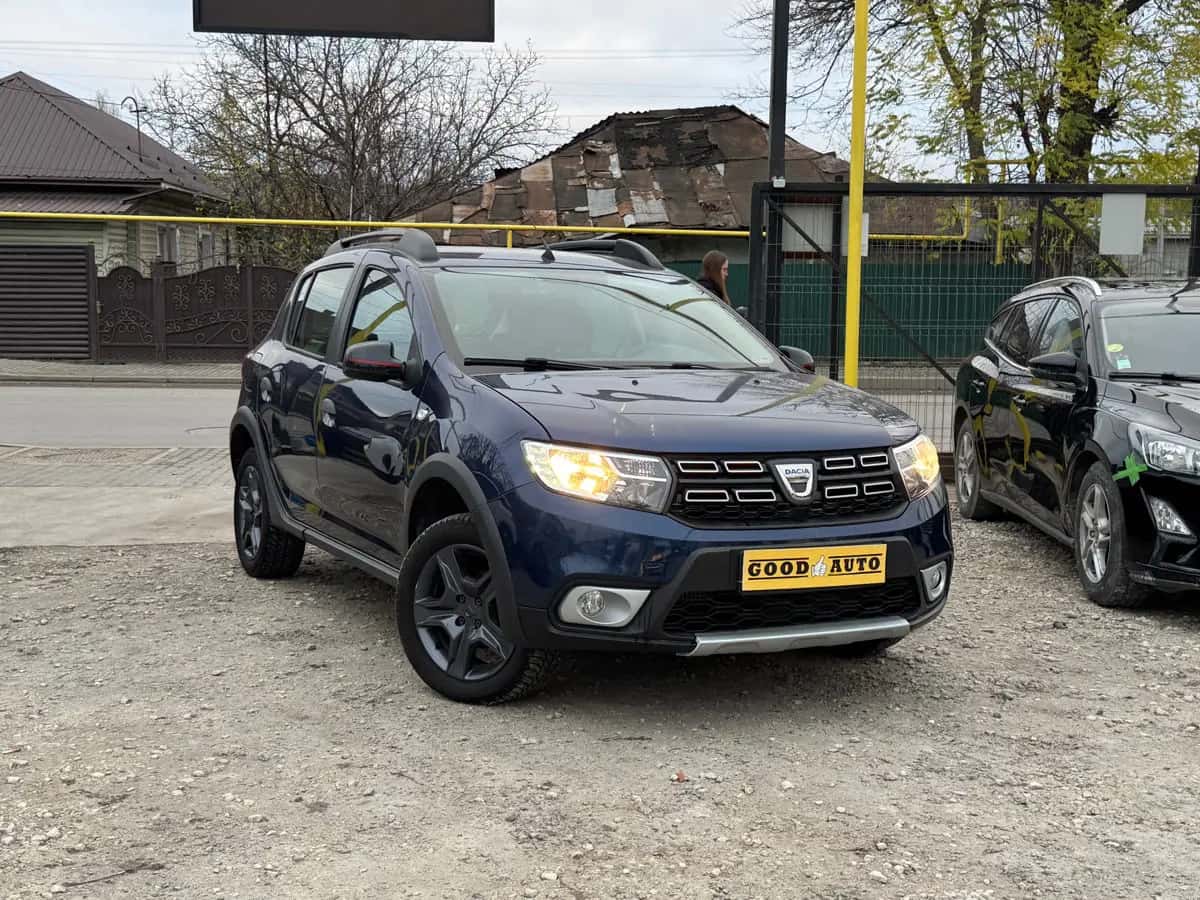 Dacia Sandero - fotografia 1