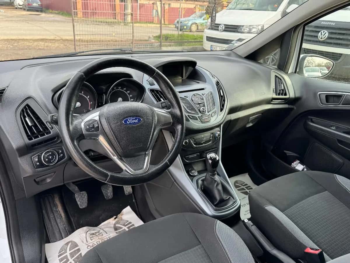 Ford B-Max - fotografia 10