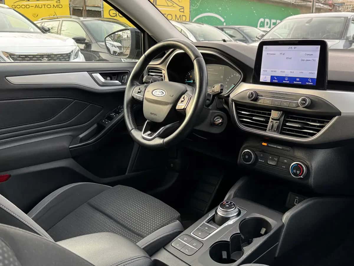 Ford Focus - фото 15