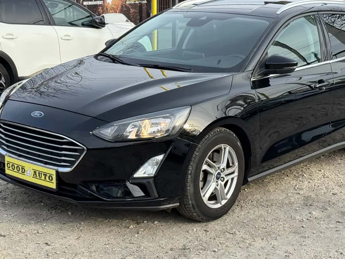 Ford Focus - фото 4