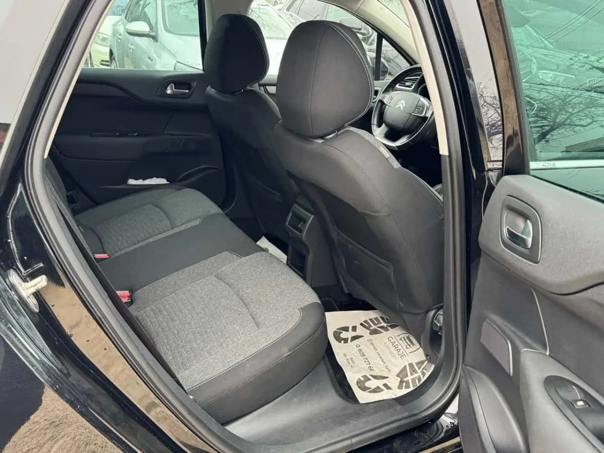 Citroen C4 - фото 8