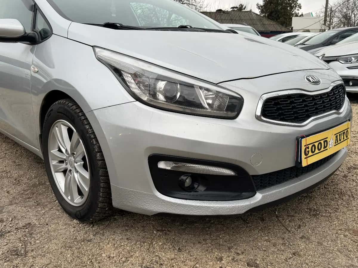 Kia Ceed - фото 2