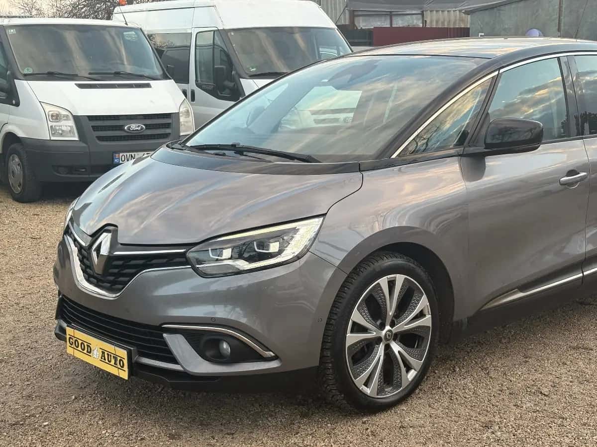 Renault Scenic - фото 4
