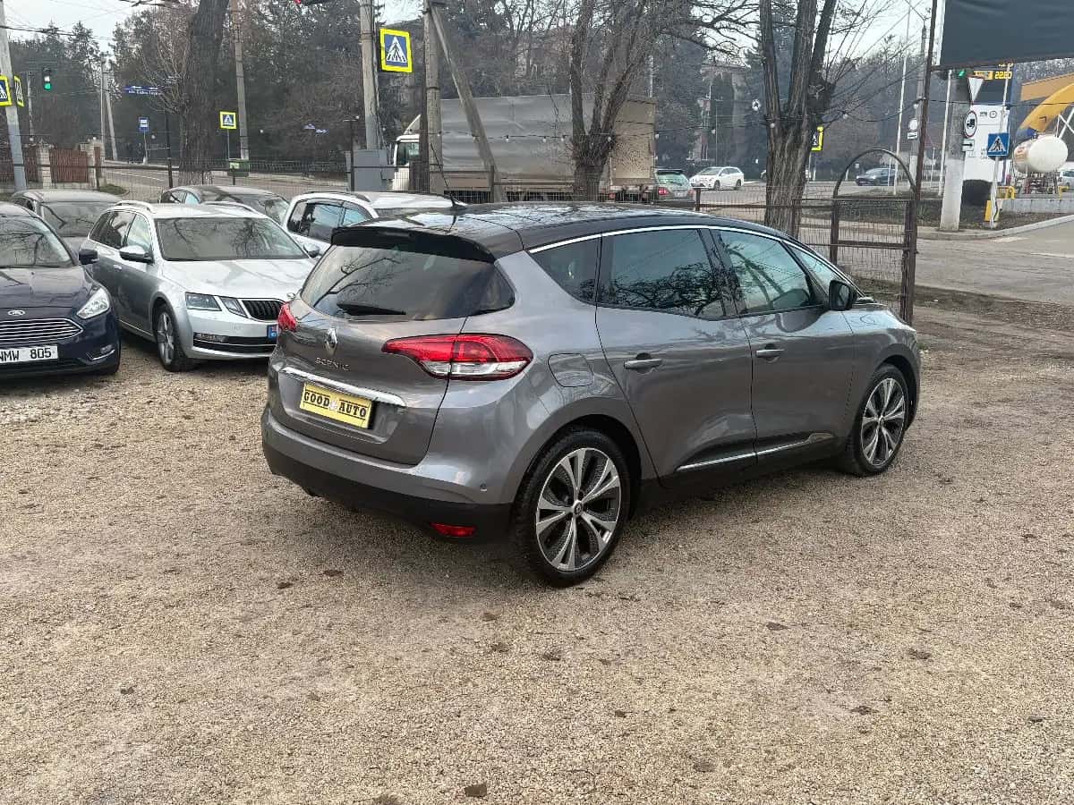 Renault Scenic - фото 7