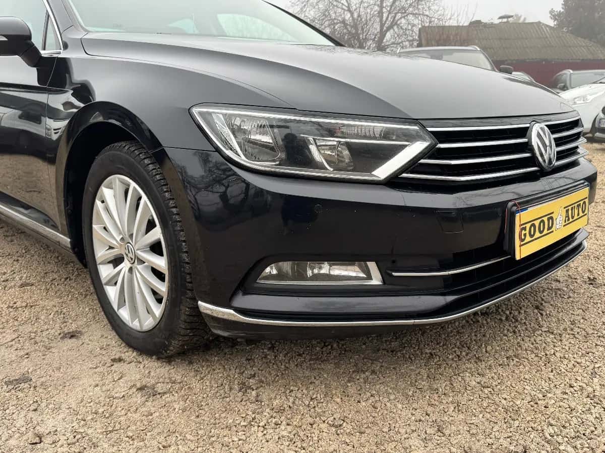Volkswagen Passat - фото 2