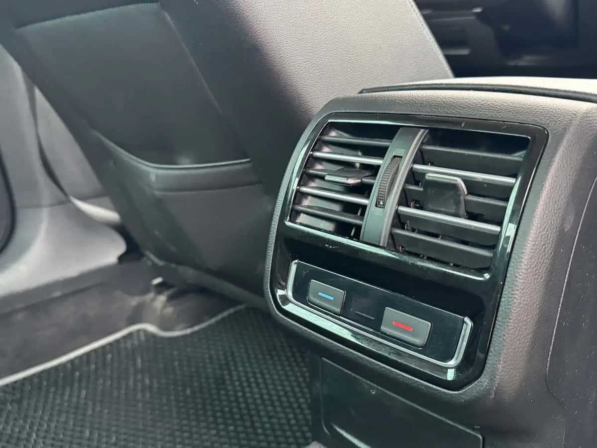 Volkswagen Passat - фото 11