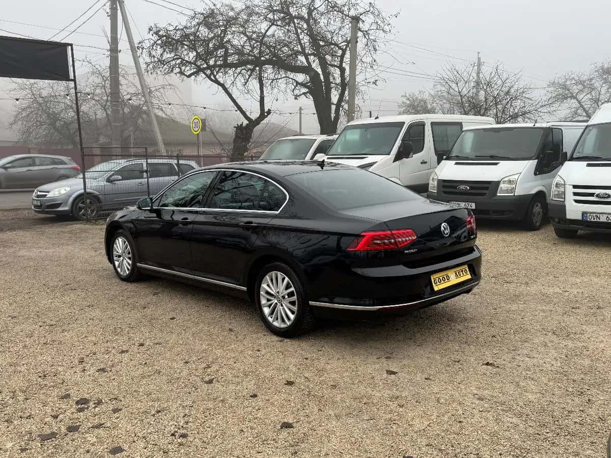 Volkswagen Passat - фото 5