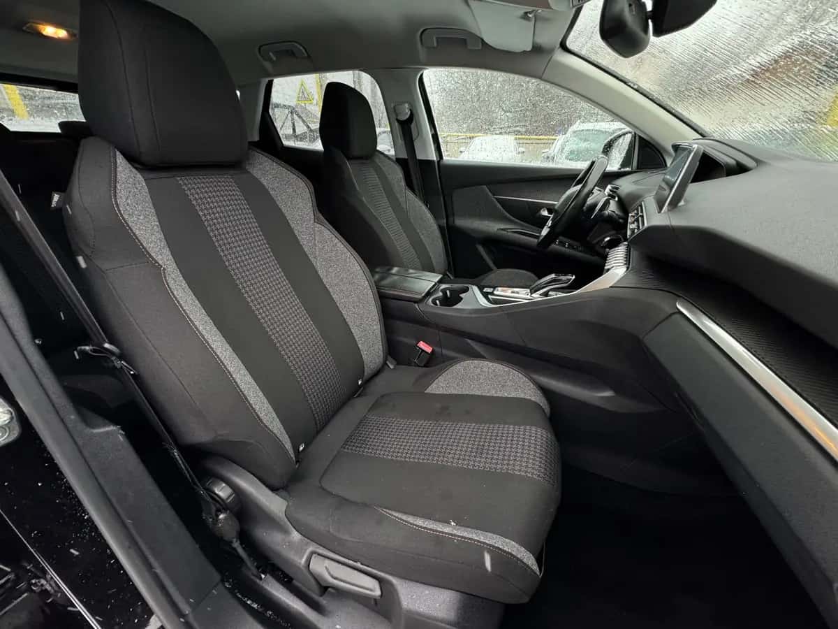 Peugeot 3008 - fotografia 12